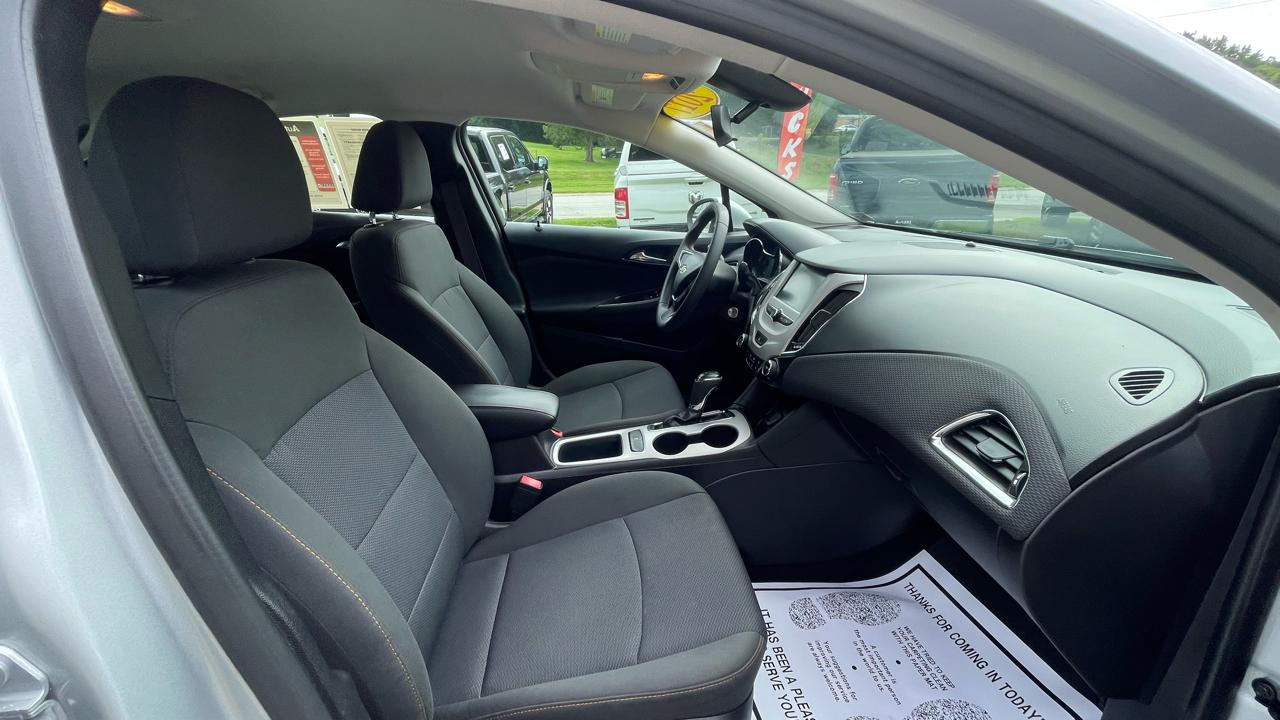 Chevrolet Cruze LS Auto 2017
