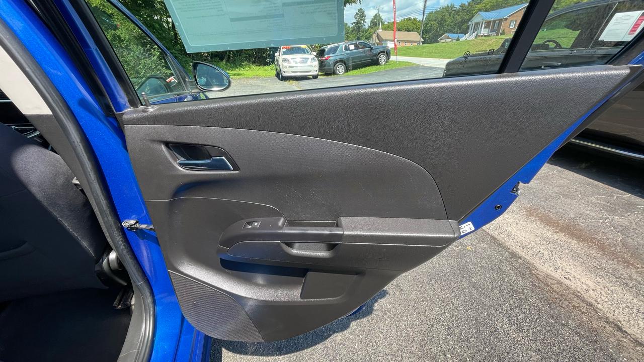 Chevrolet Sonic LT Auto Sedan 2019