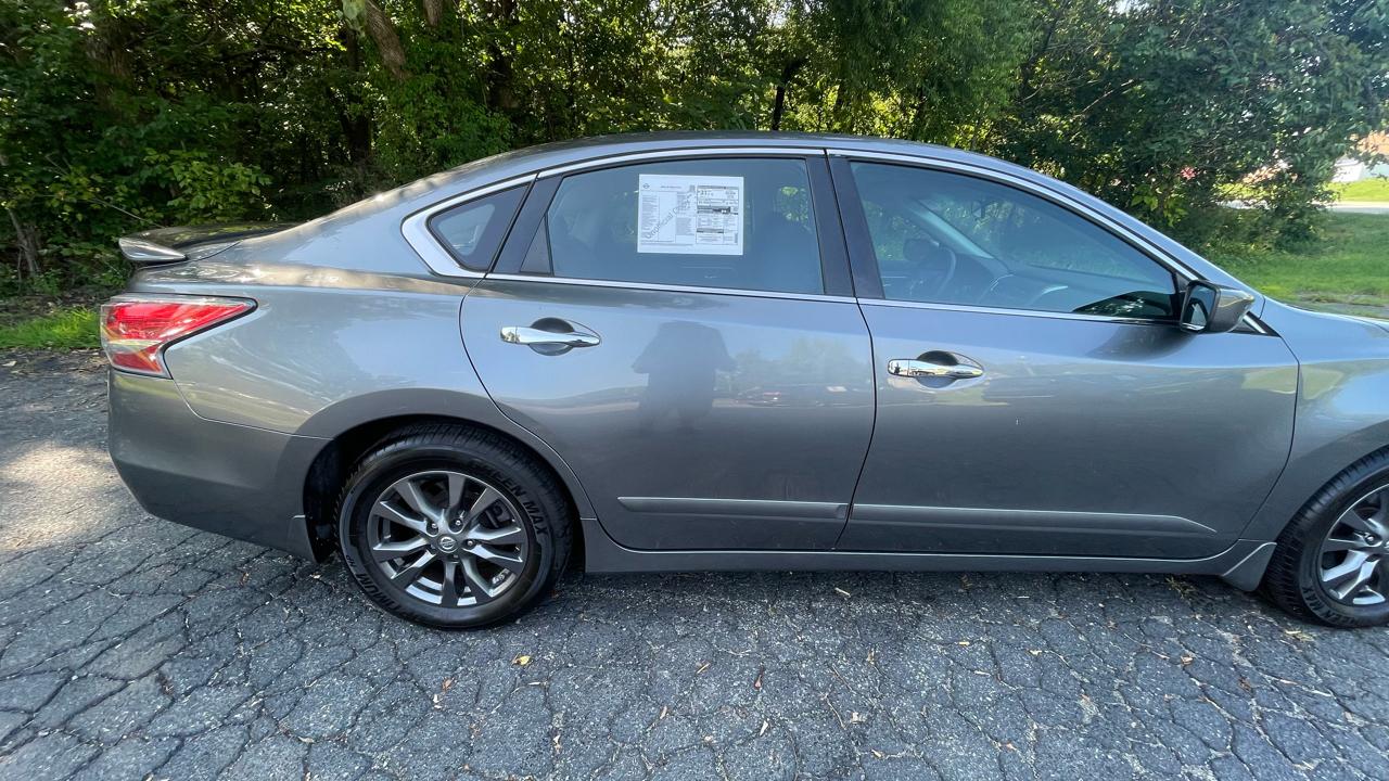 Nissan Altima 2.5 S 2015