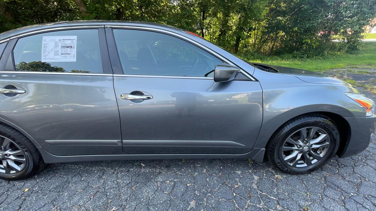 Nissan Altima 2.5 S 2015