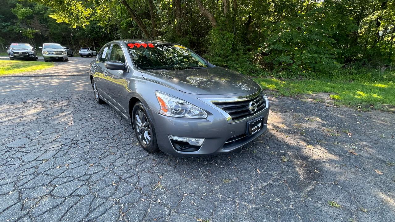 Nissan Altima 2.5 S 2015