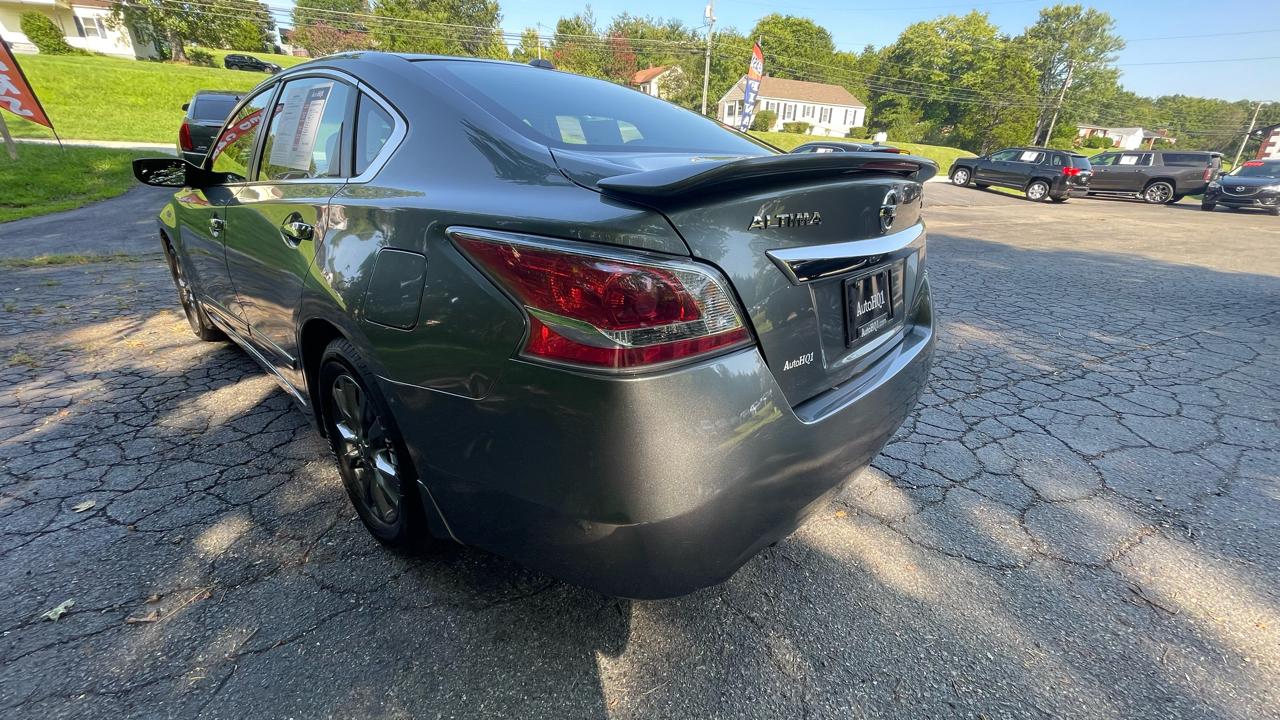 Nissan Altima 2.5 S 2015