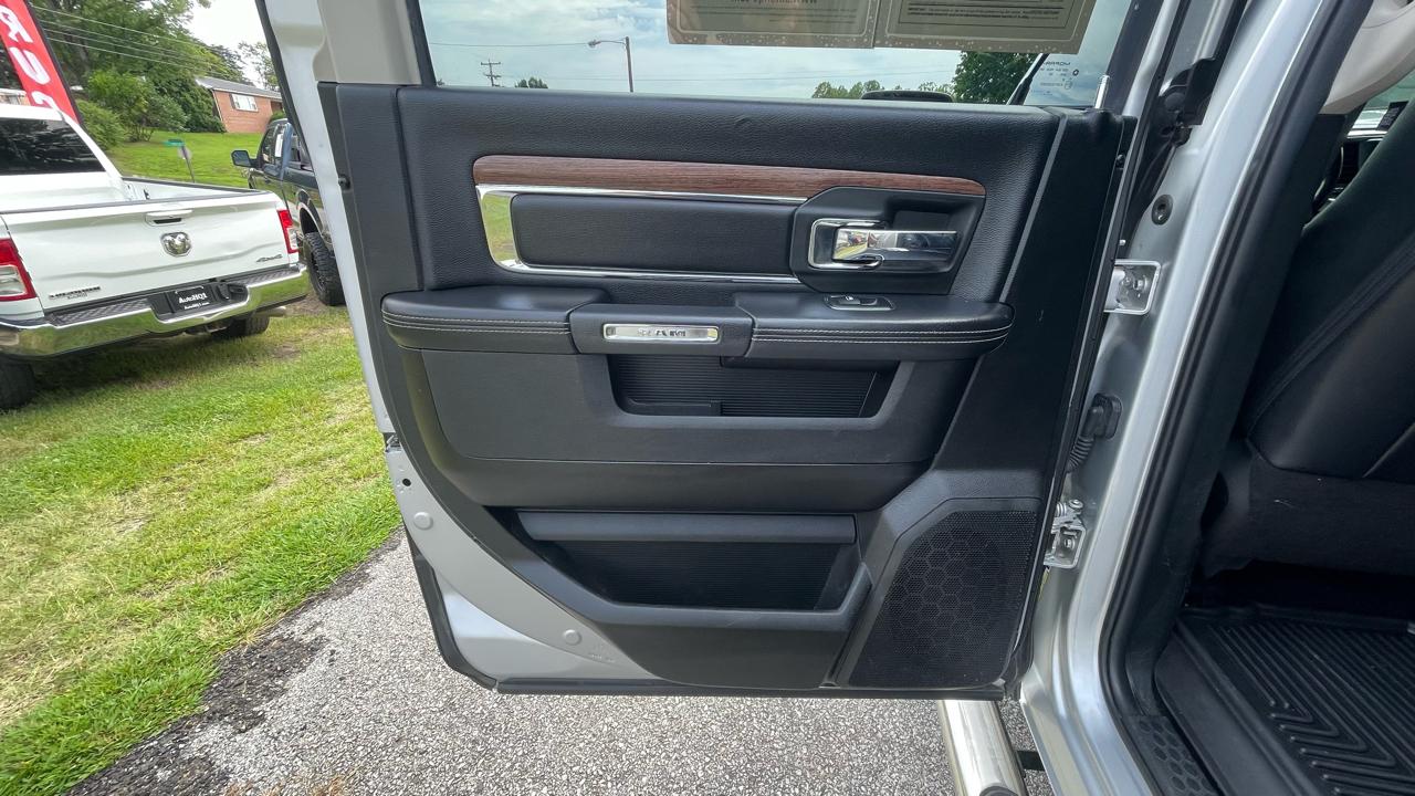 RAM 1500 Laramie Crew Cab SWB 4WD 2018