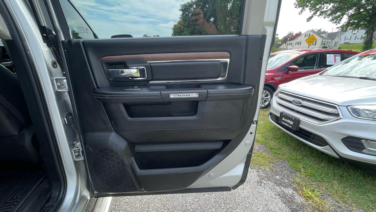 RAM 1500 Laramie Crew Cab SWB 4WD 2018