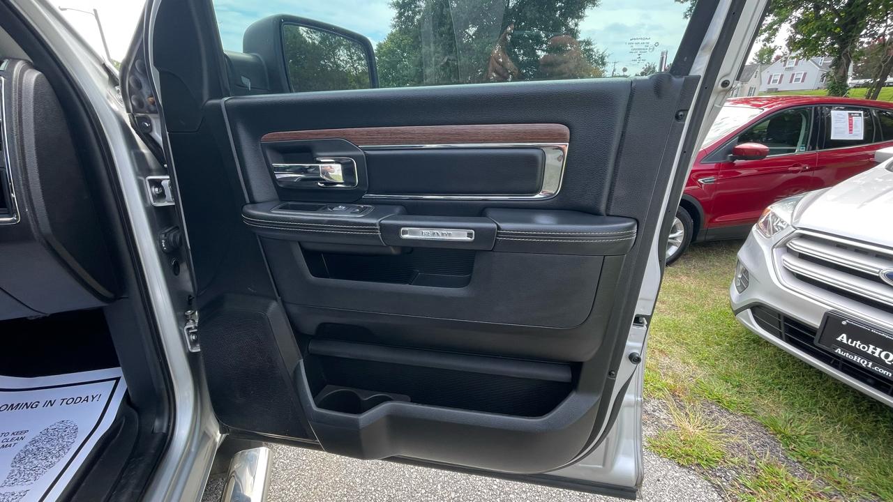 RAM 1500 Laramie Crew Cab SWB 4WD 2018