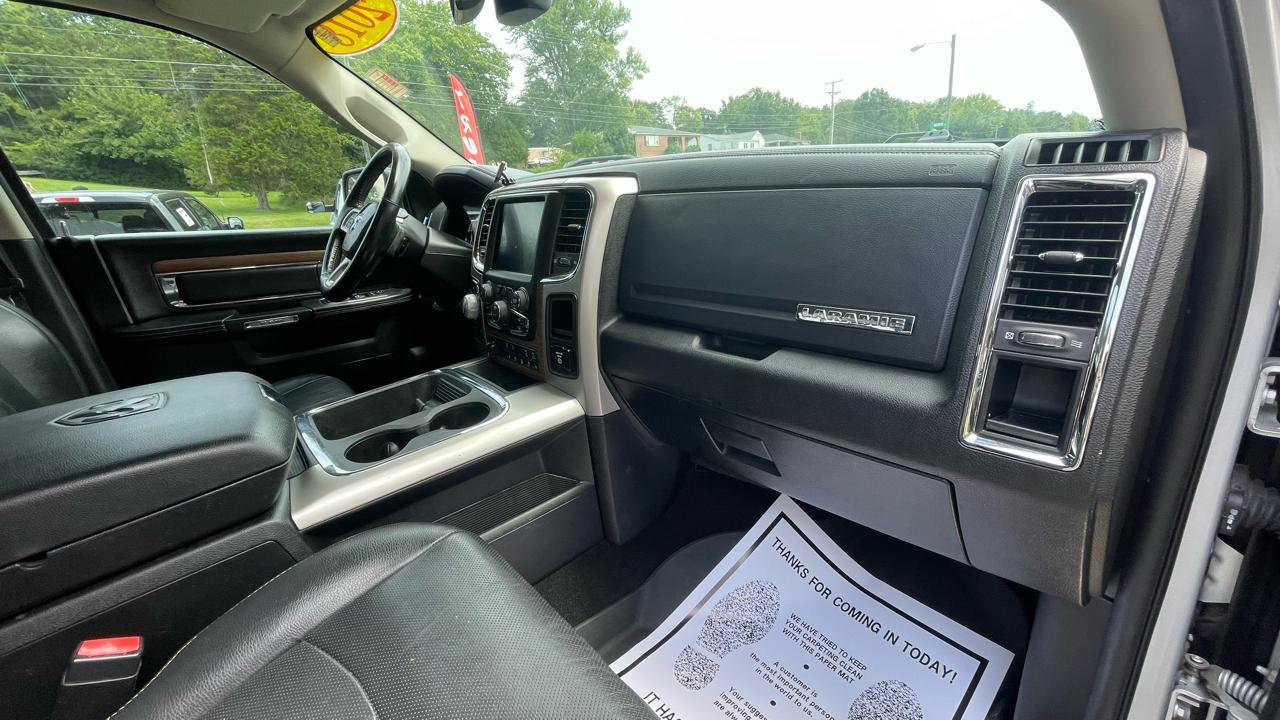 RAM 1500 Laramie Crew Cab SWB 4WD 2018