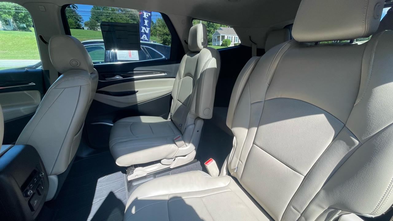 Buick Enclave Essence AWD 2018
