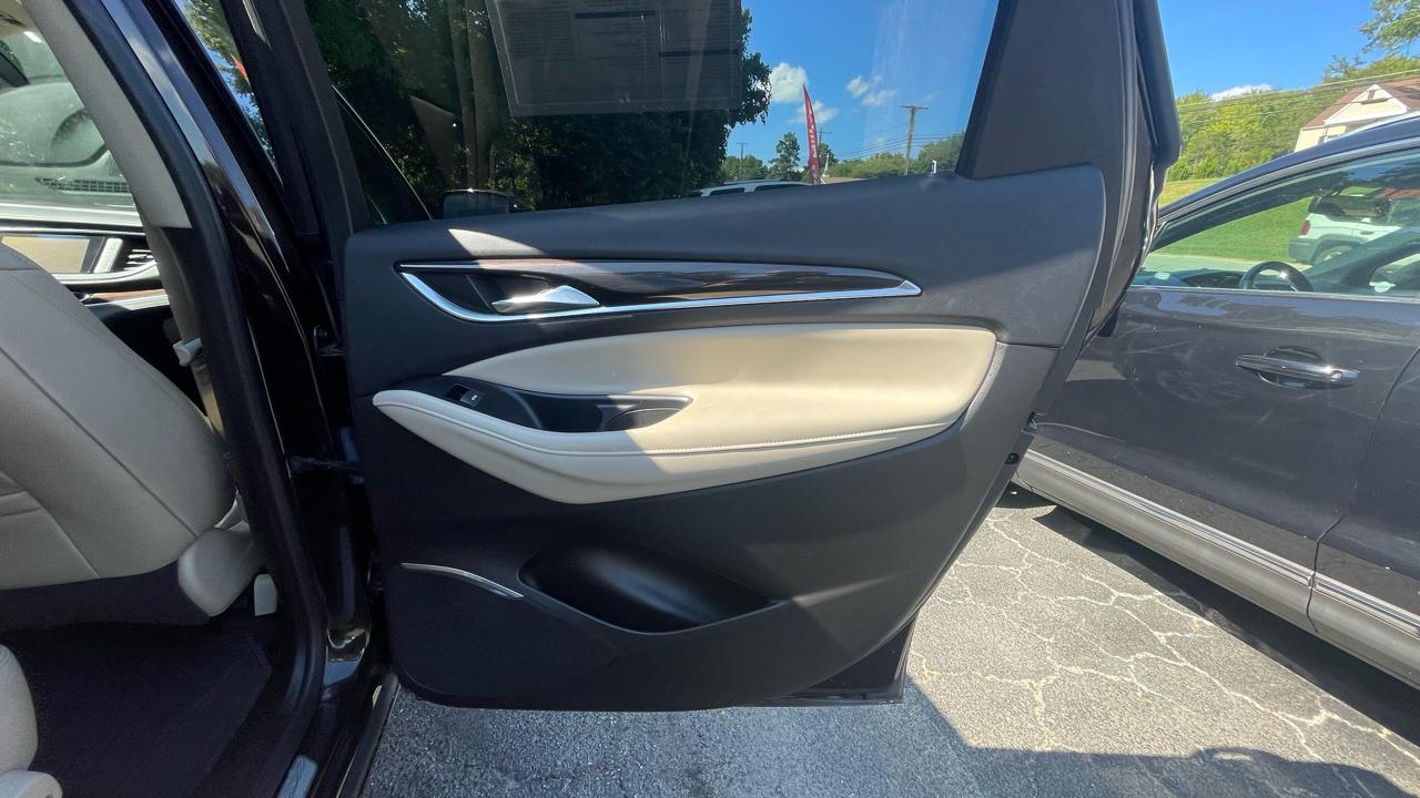 Buick Enclave Essence AWD 2018
