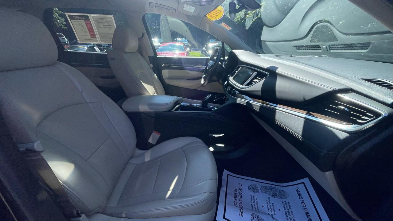 Buick Enclave Essence AWD 2018
