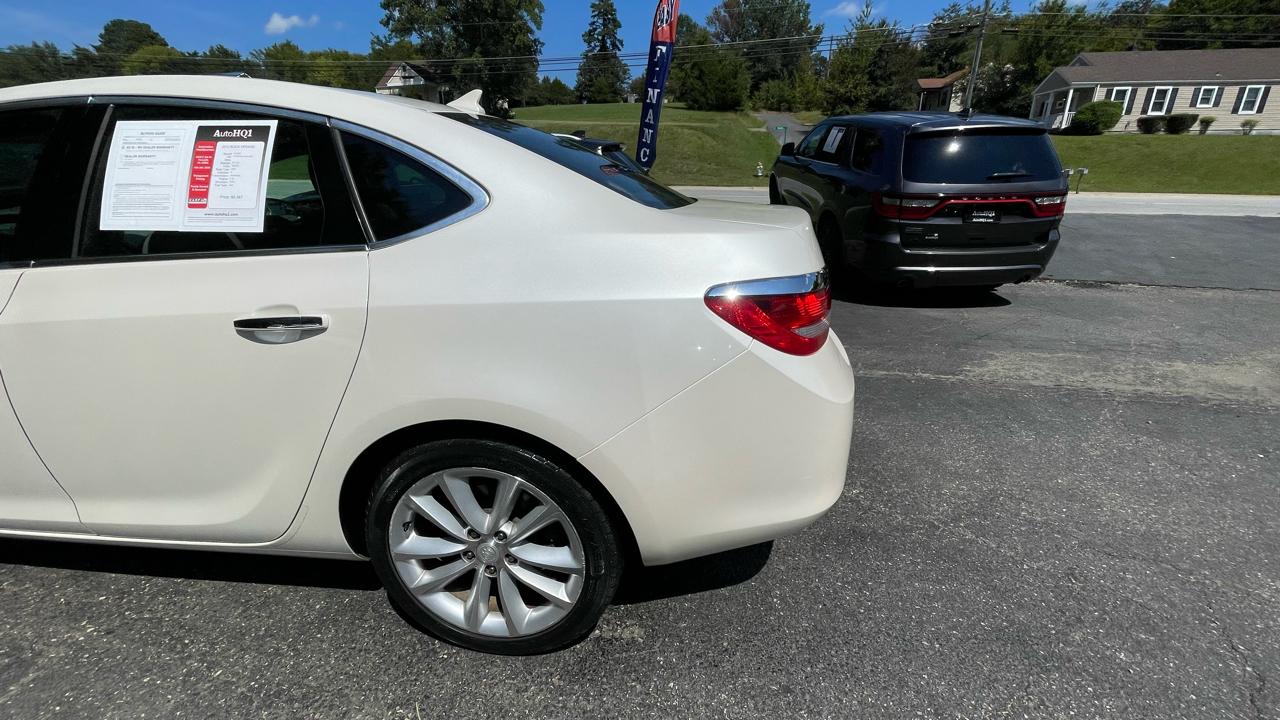 Buick Verano Base 2012