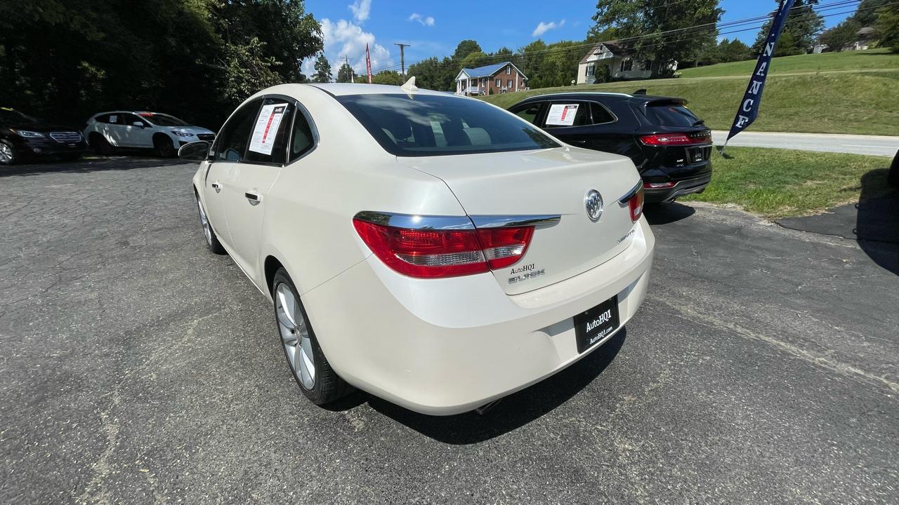 Buick Verano Base 2012
