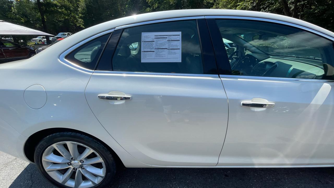 Buick Verano Base 2012