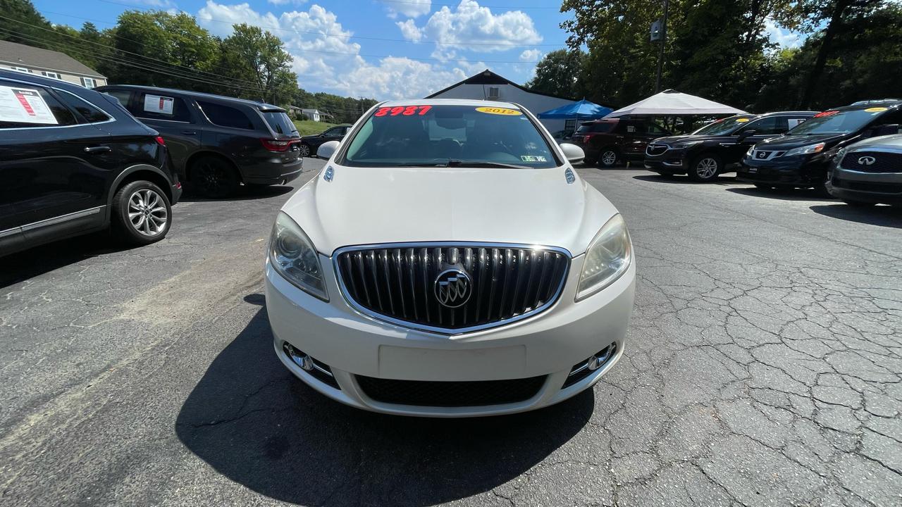 Buick Verano Base 2012