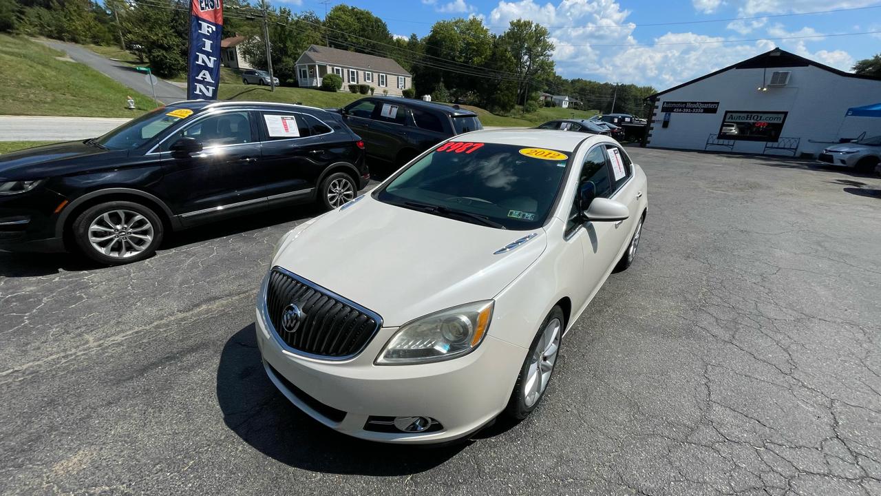 Buick Verano Base 2012