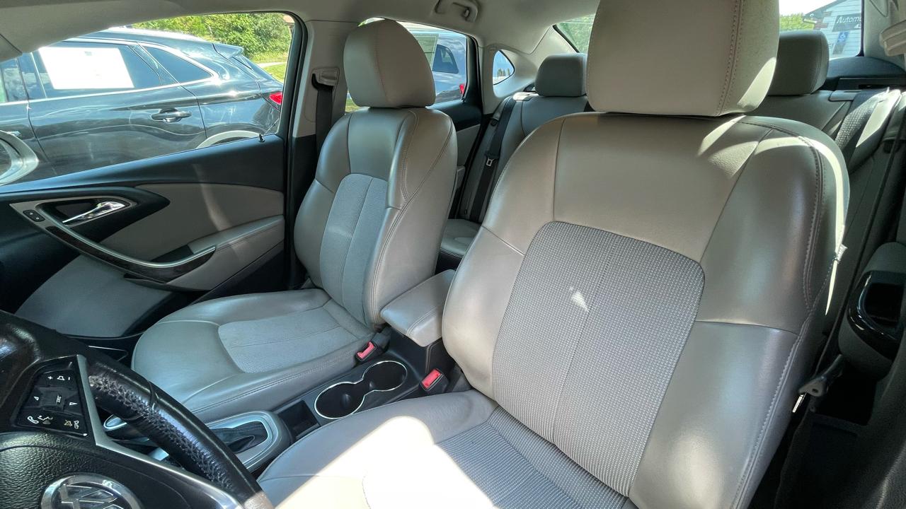 Buick Verano Base 2012