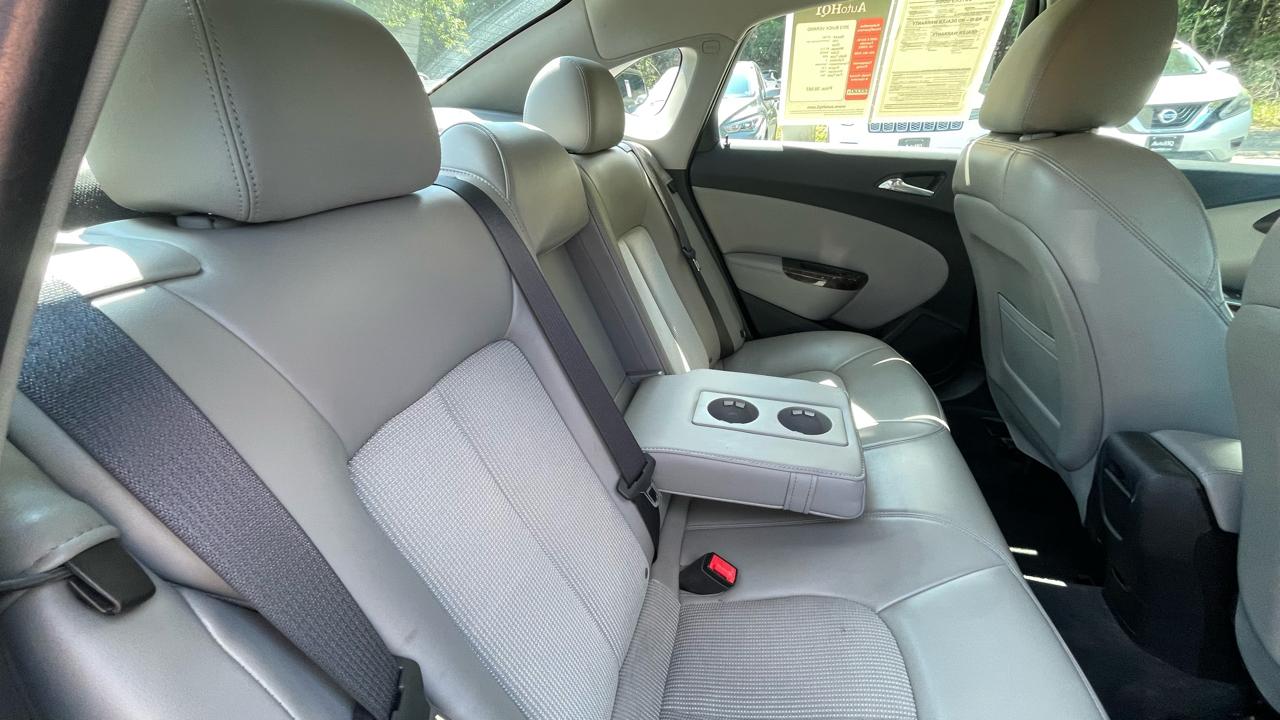 Buick Verano Base 2012