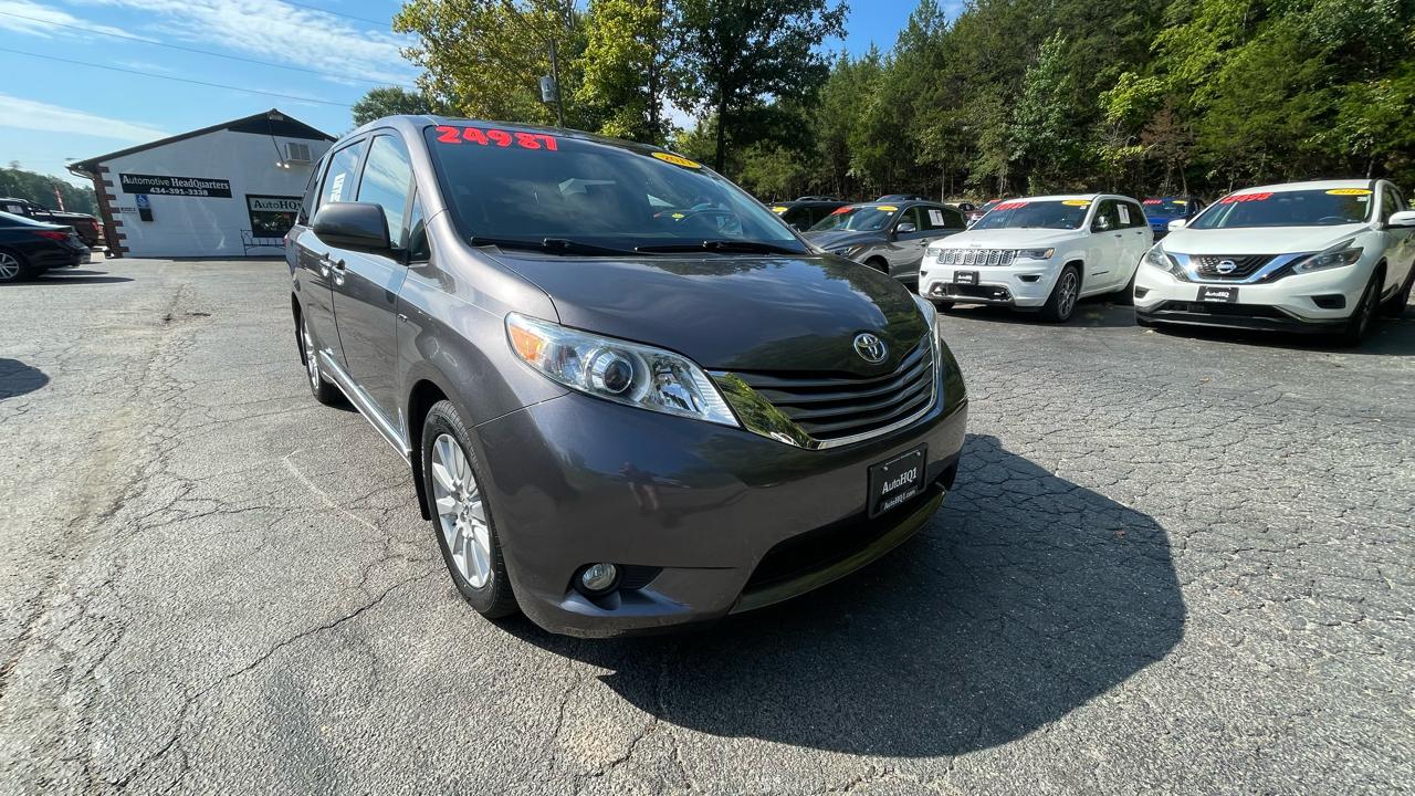 Toyota Sienna XLE 7-Passenger AWD 2017