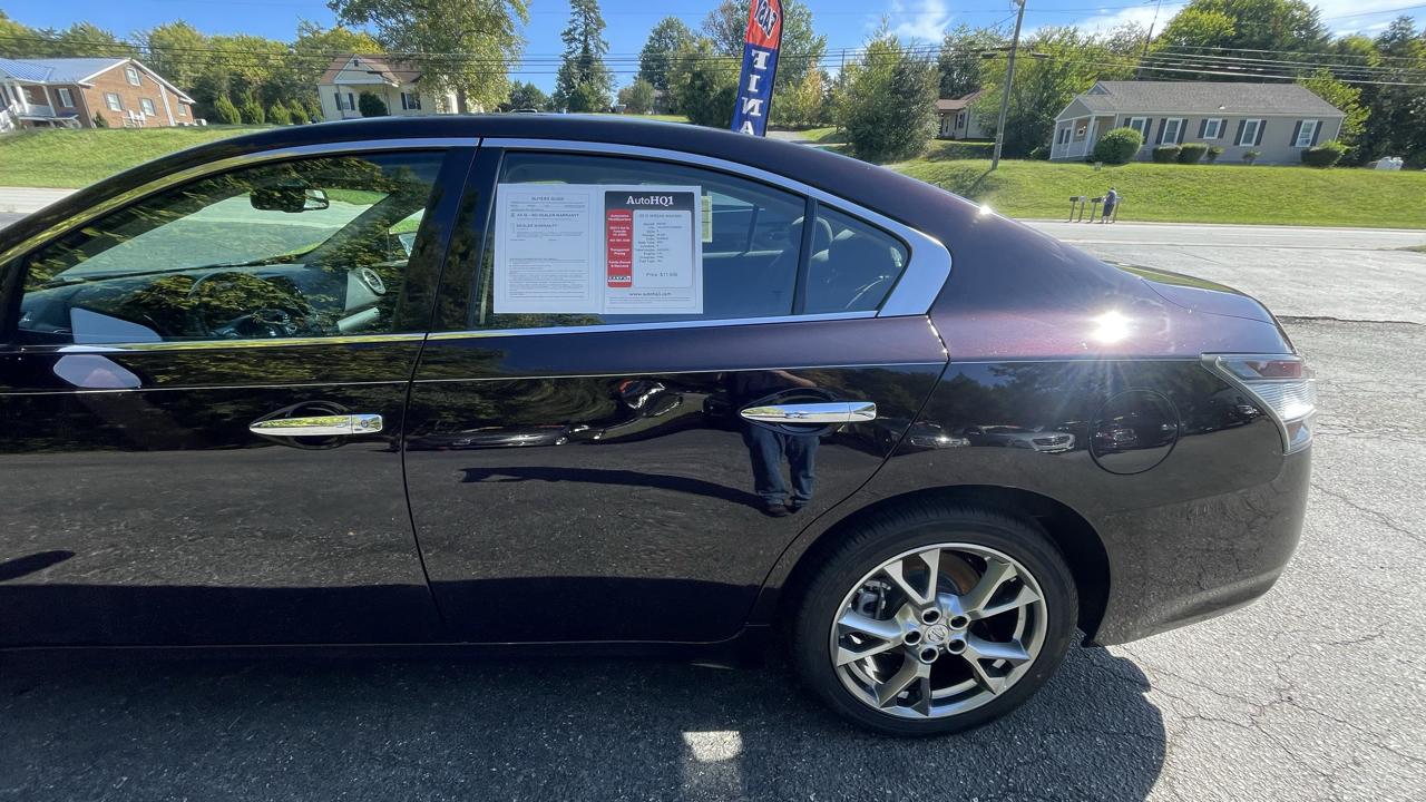 Nissan Maxima S 2012