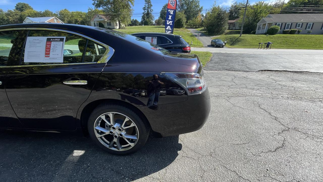 Nissan Maxima S 2012