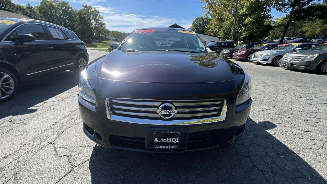 Nissan Maxima S 2012