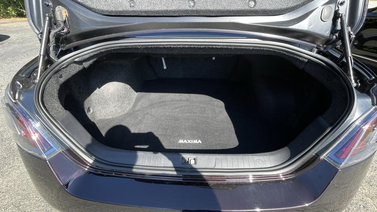 Nissan Maxima S 2012