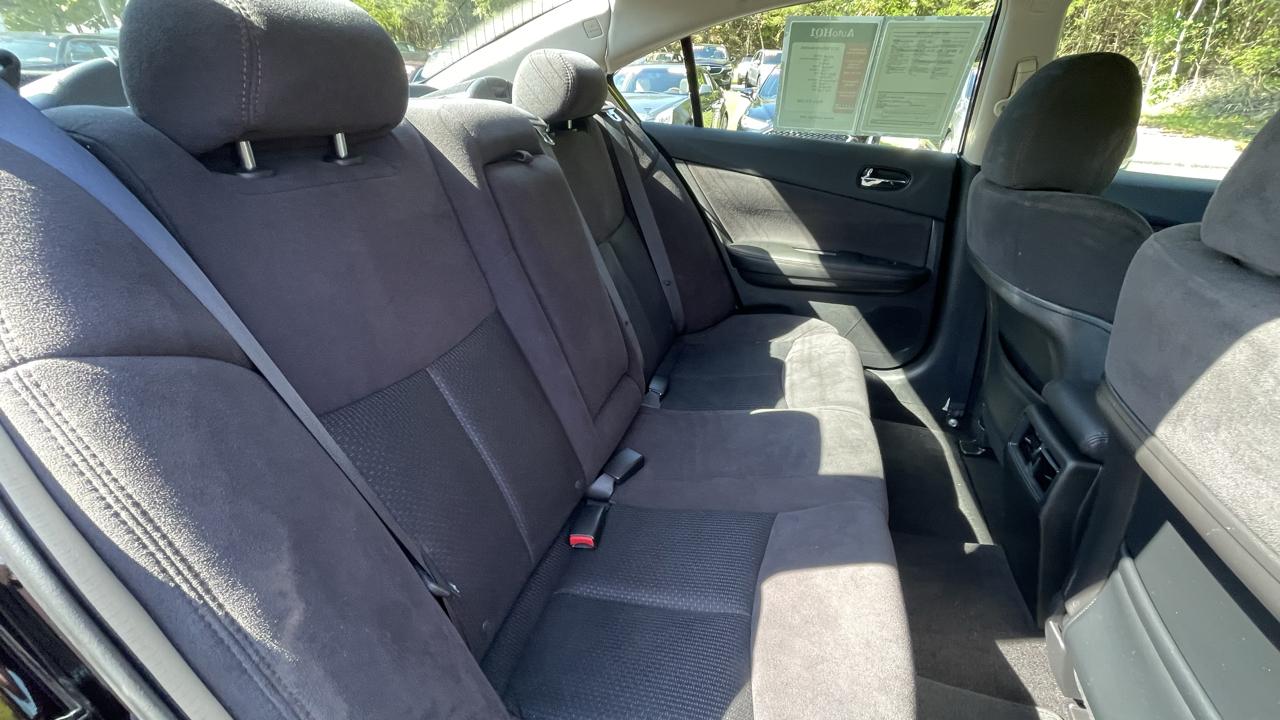 Nissan Maxima S 2012