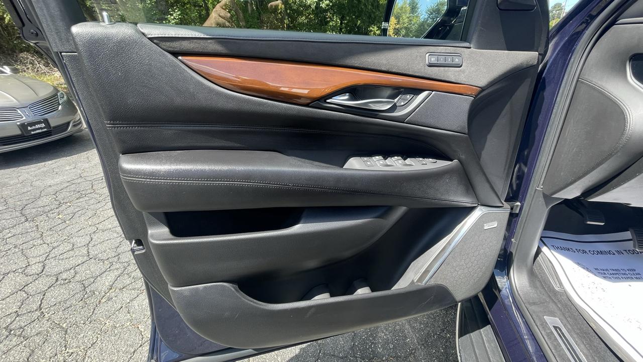 Cadillac Escalade ESV Luxury 4WD 2018
