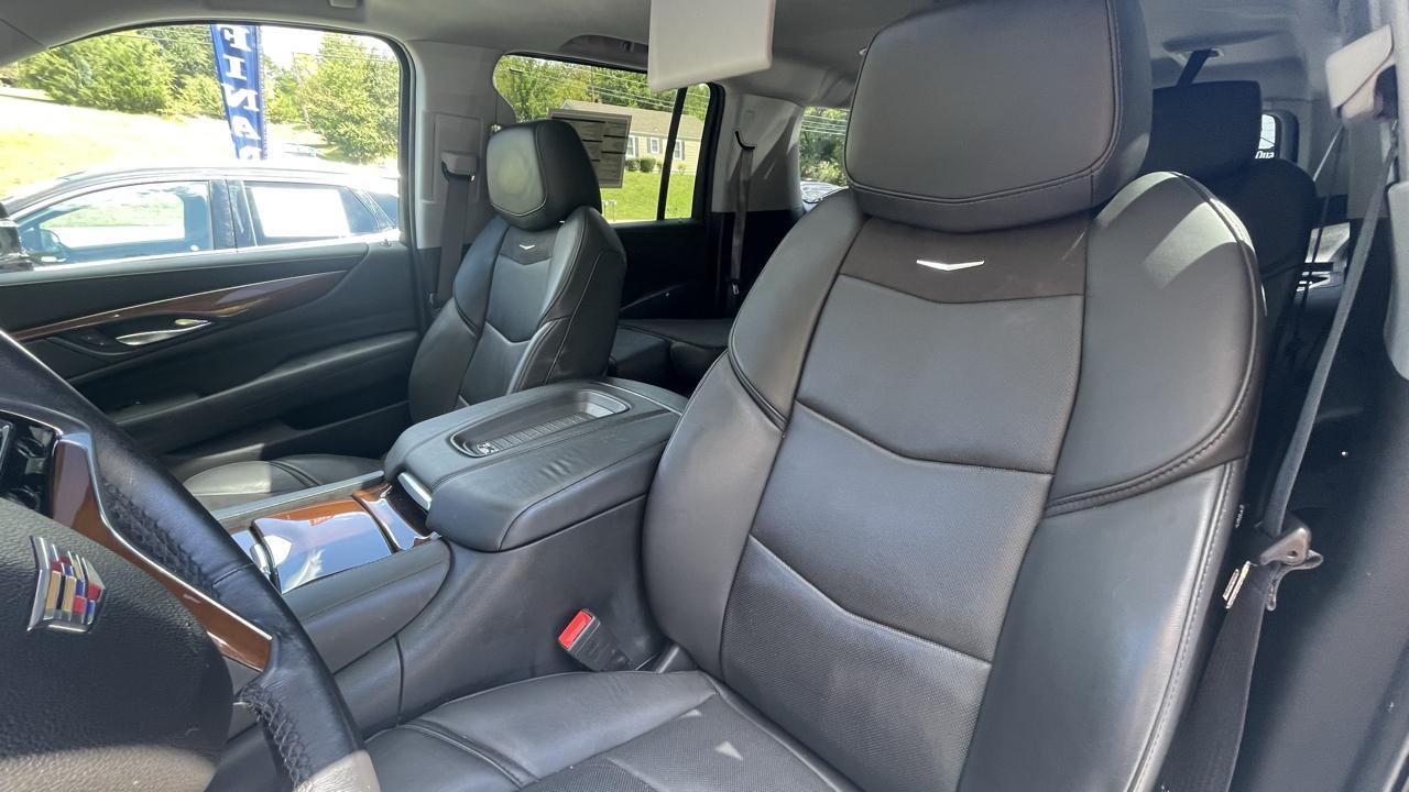 Cadillac Escalade ESV Luxury 4WD 2018