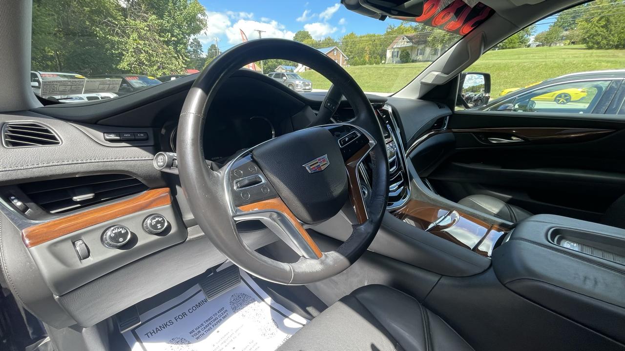Cadillac Escalade ESV Luxury 4WD 2018
