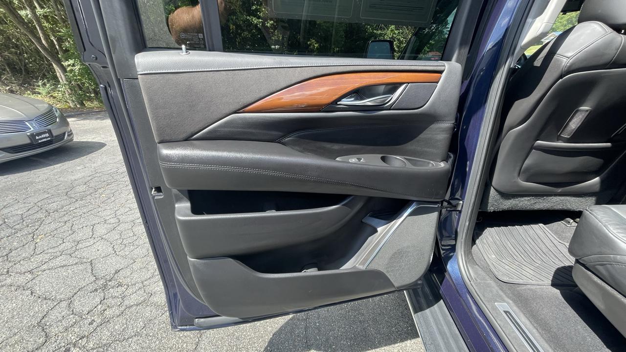 Cadillac Escalade ESV Luxury 4WD 2018
