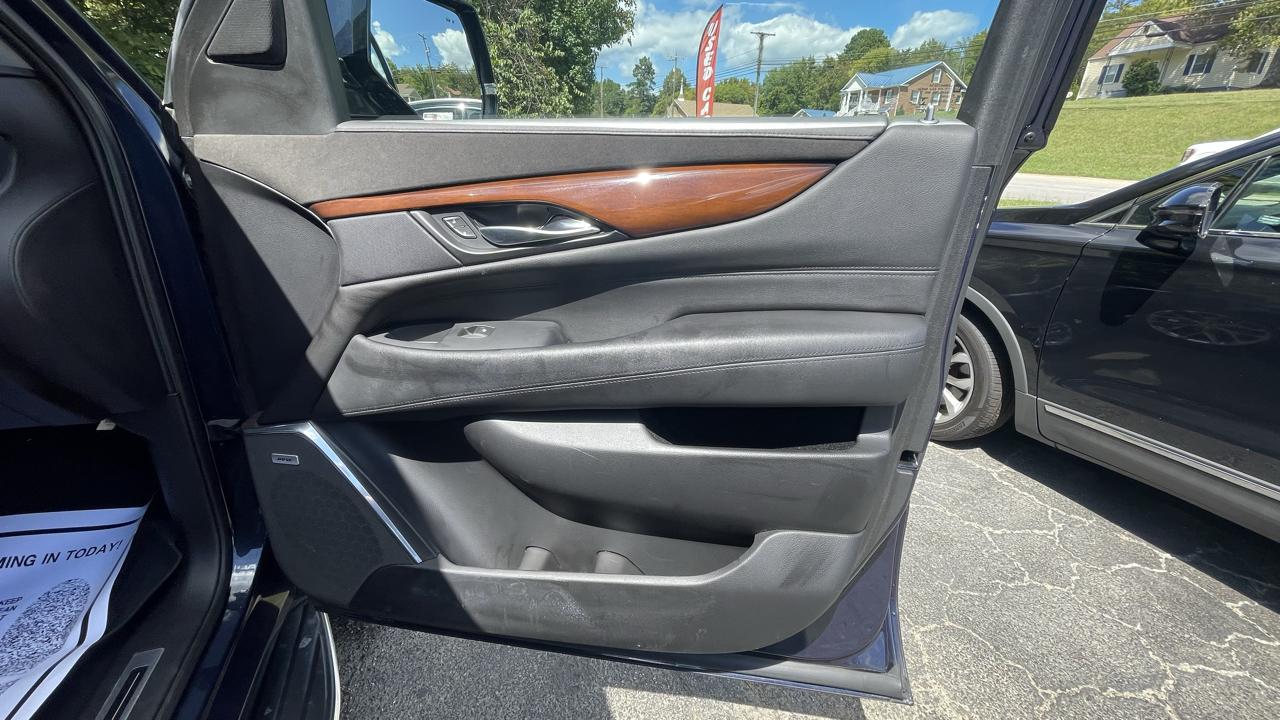 Cadillac Escalade ESV Luxury 4WD 2018