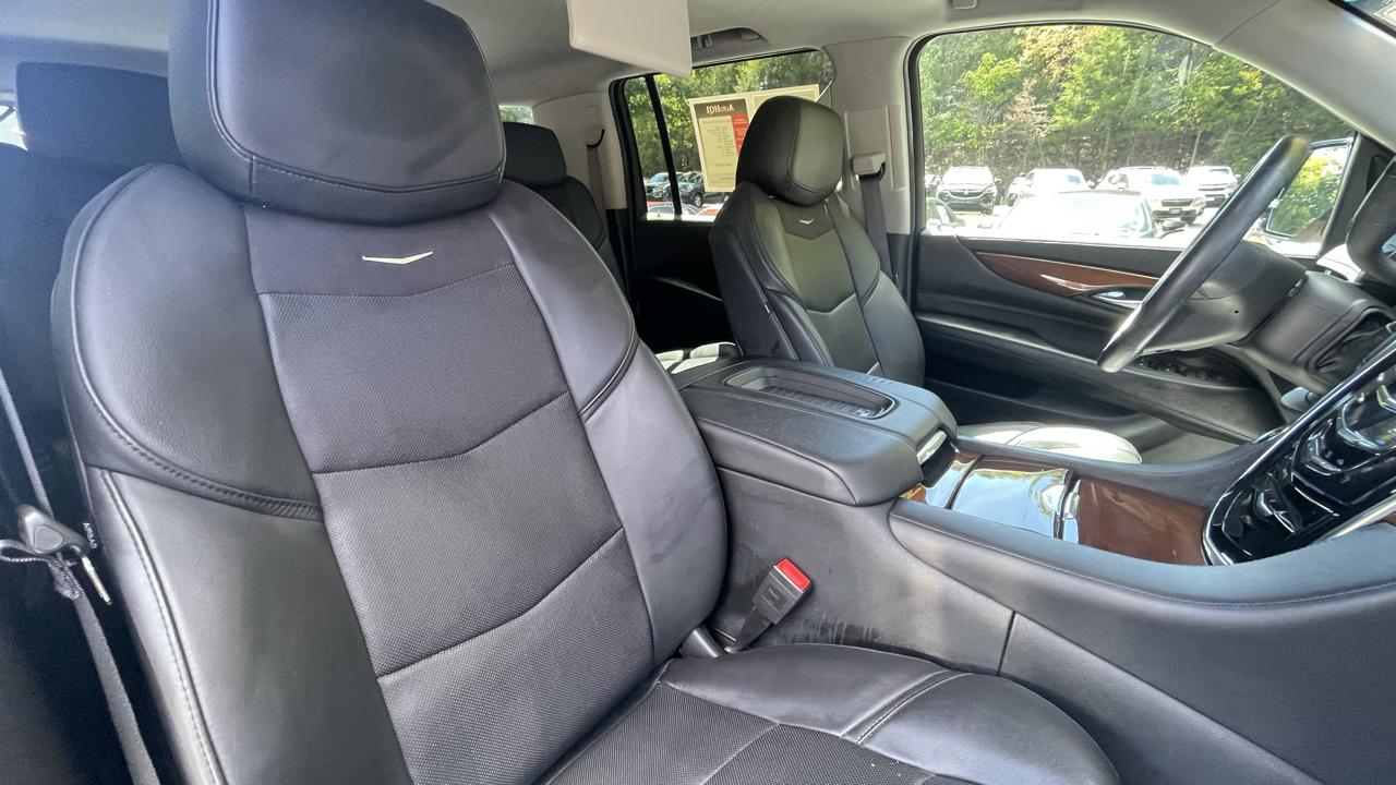Cadillac Escalade ESV Luxury 4WD 2018