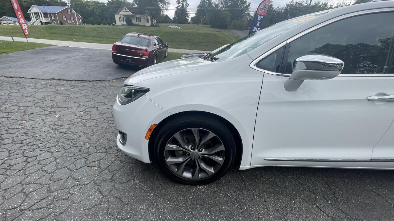 Chrysler Pacifica Limited 2020