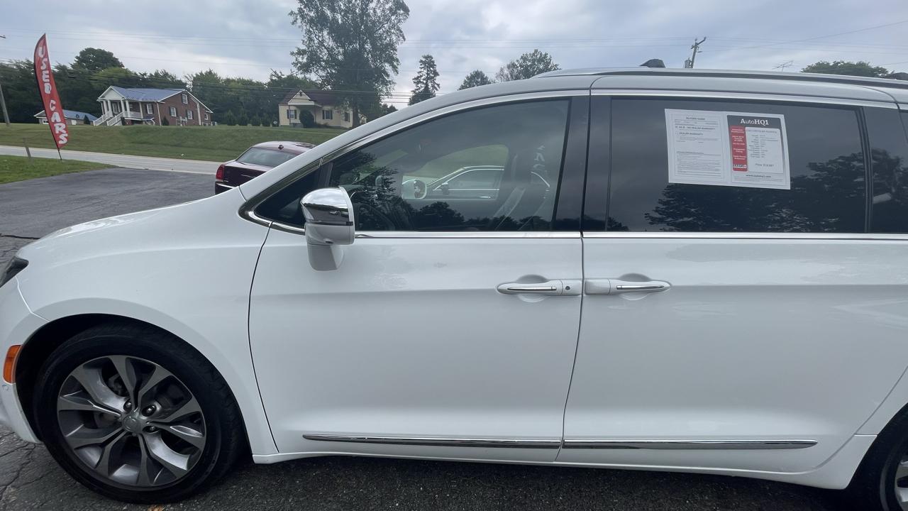 Chrysler Pacifica Limited 2020