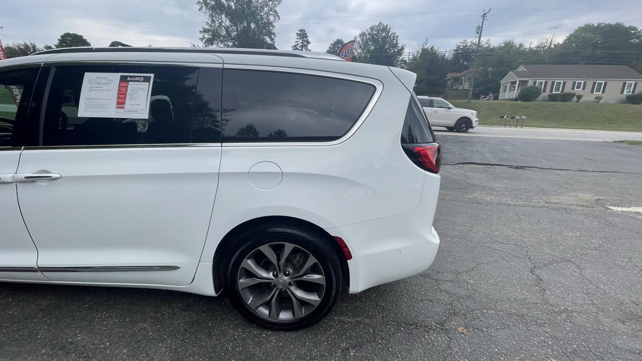 Chrysler Pacifica Limited 2020