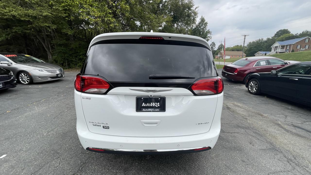 Chrysler Pacifica Limited 2020