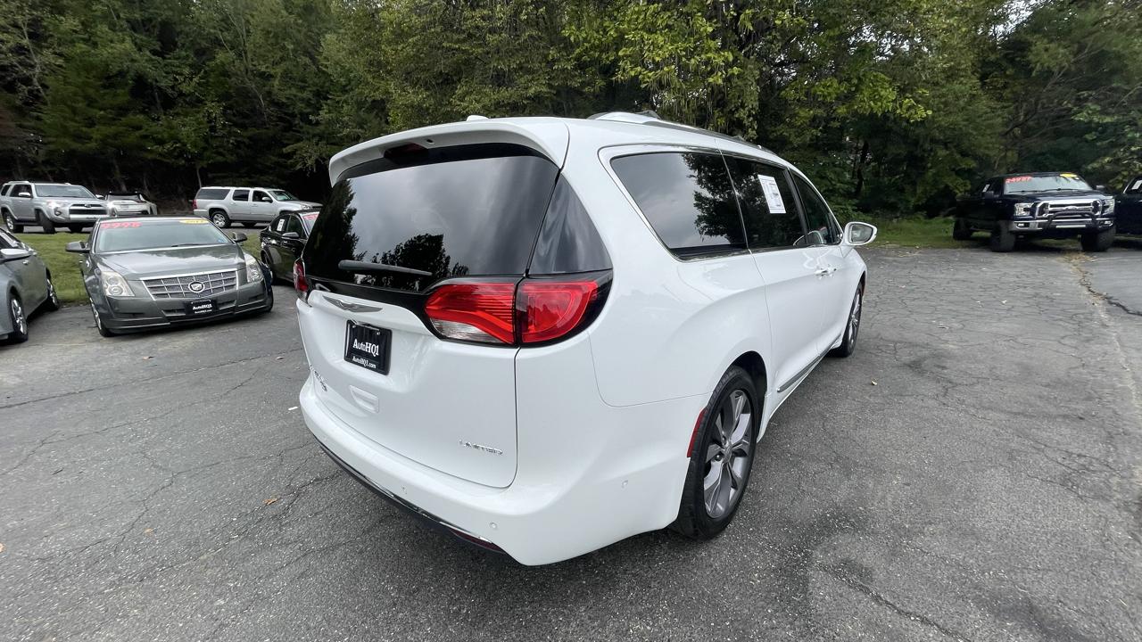 Chrysler Pacifica Limited 2020