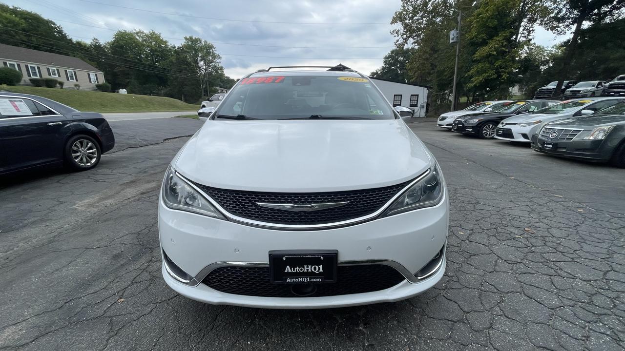 Chrysler Pacifica Limited 2020