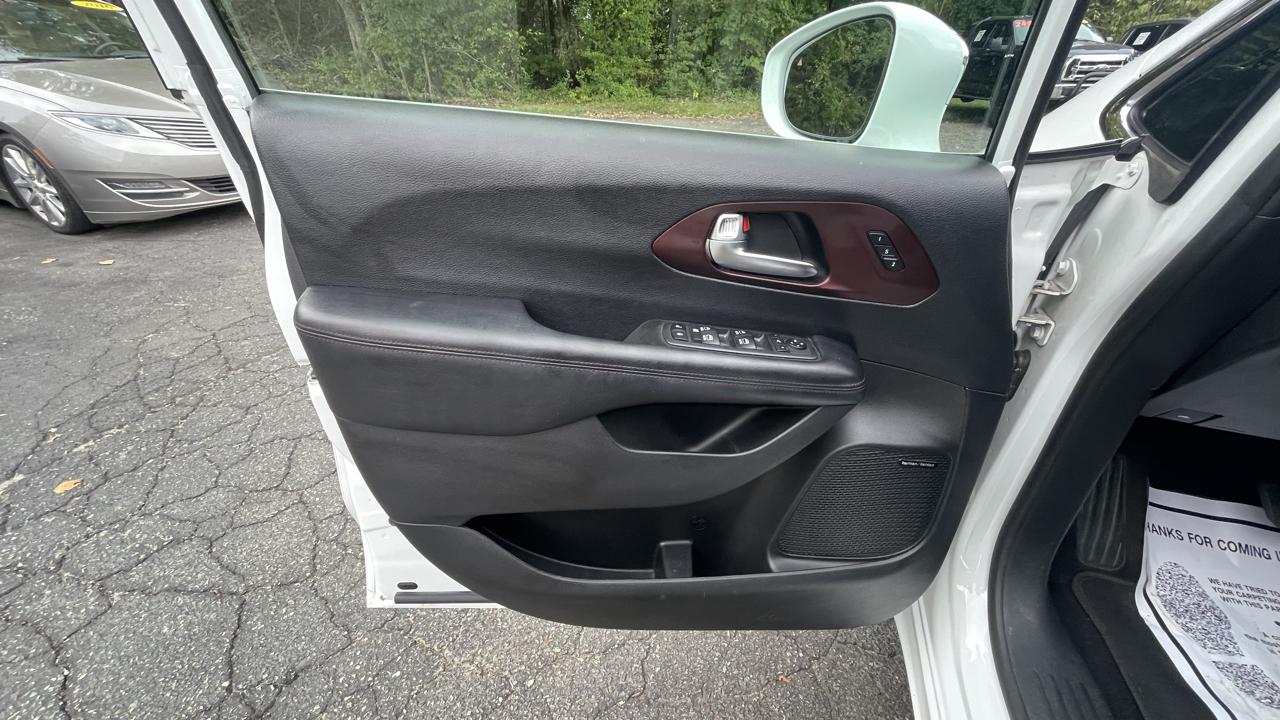 Chrysler Pacifica Limited 2020