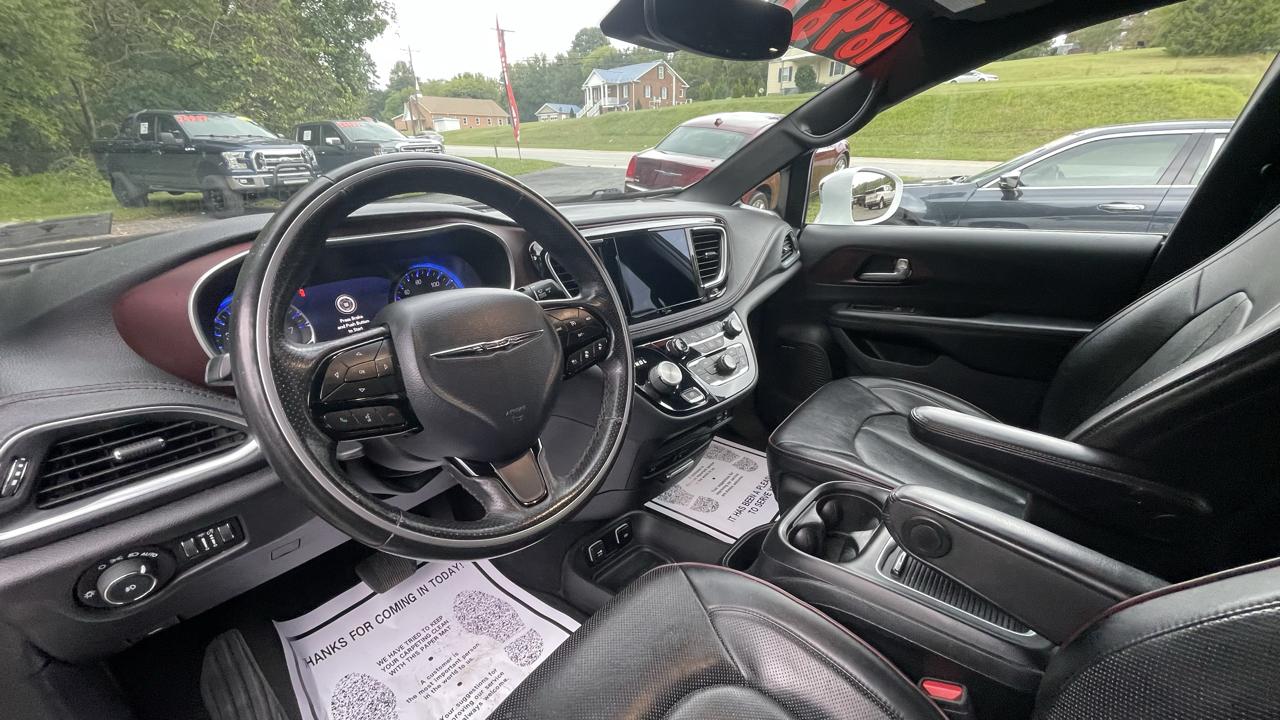 Chrysler Pacifica Limited 2020