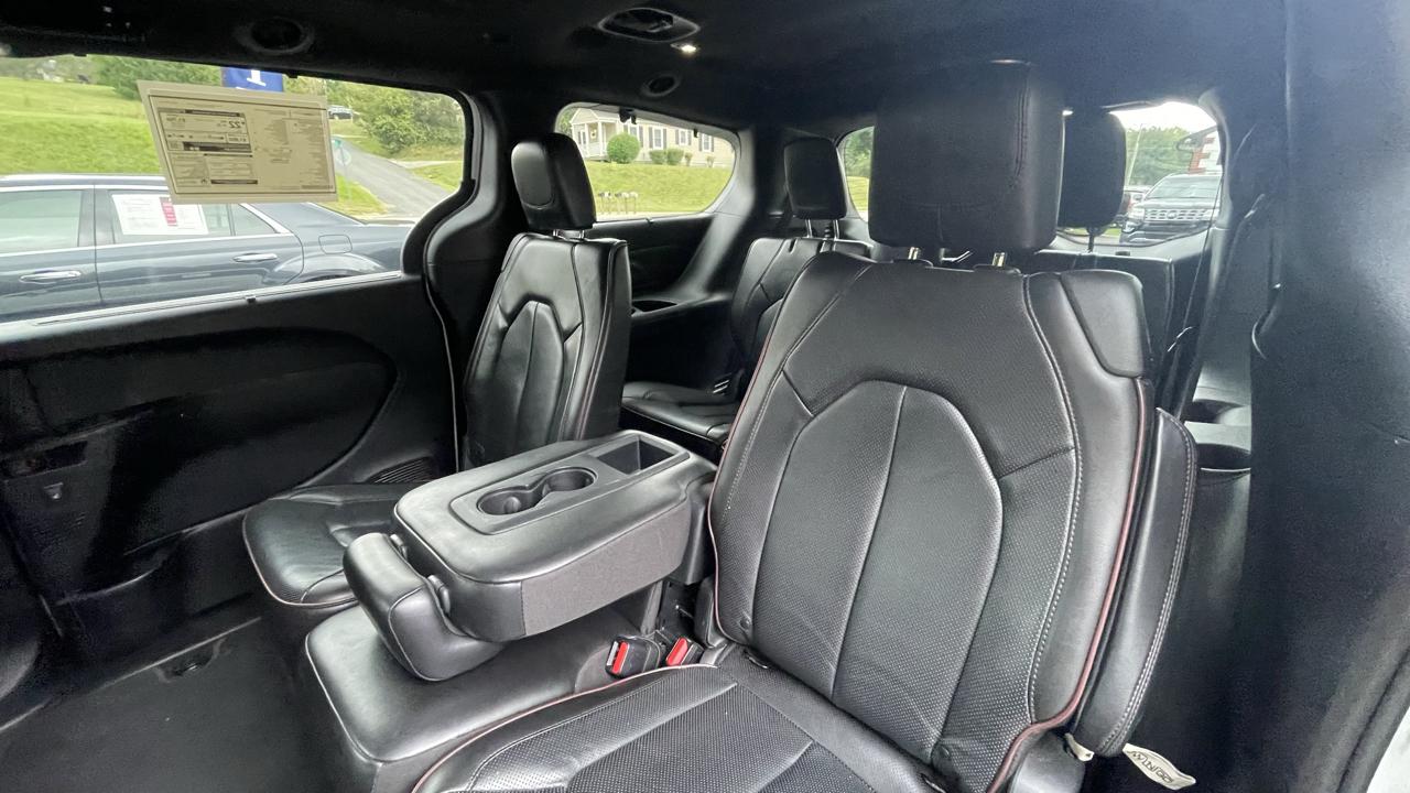 Chrysler Pacifica Limited 2020