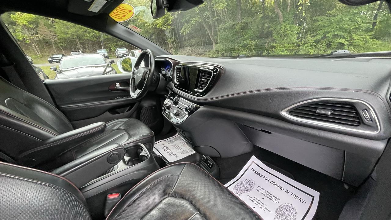 Chrysler Pacifica Limited 2020