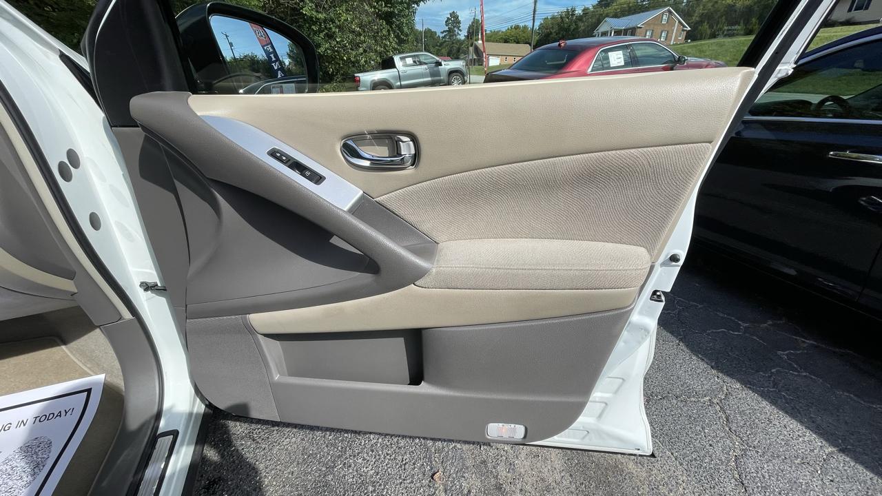 Nissan Murano S AWD 2014