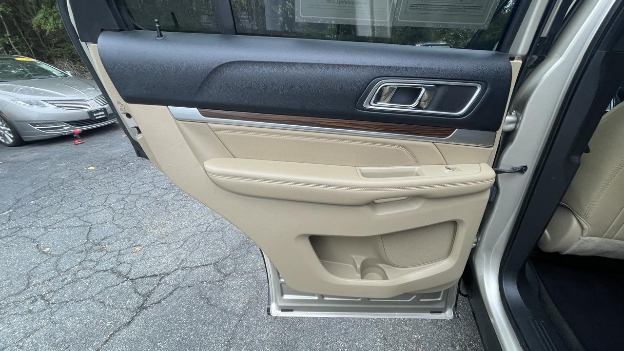 Ford Explorer Limited FWD 2017