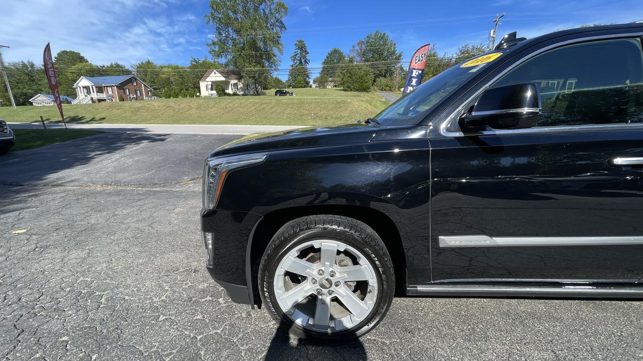 Cadillac Escalade ESV Premium 4WD 2016