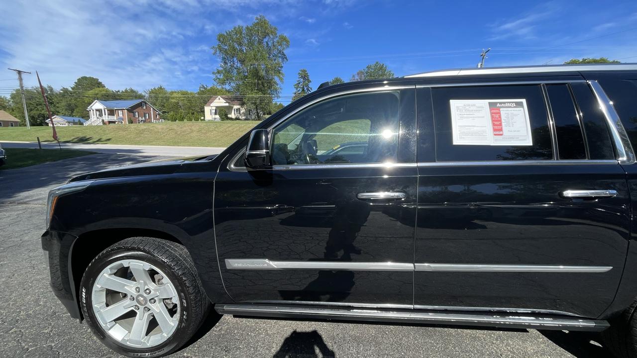 Cadillac Escalade ESV Premium 4WD 2016