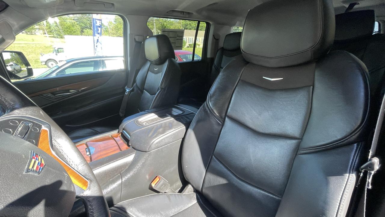Cadillac Escalade ESV Premium 4WD 2016