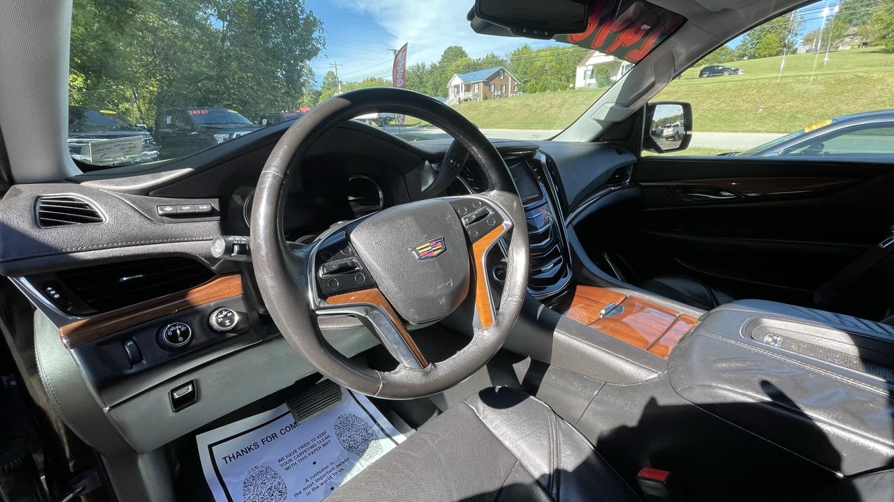 Cadillac Escalade ESV Premium 4WD 2016