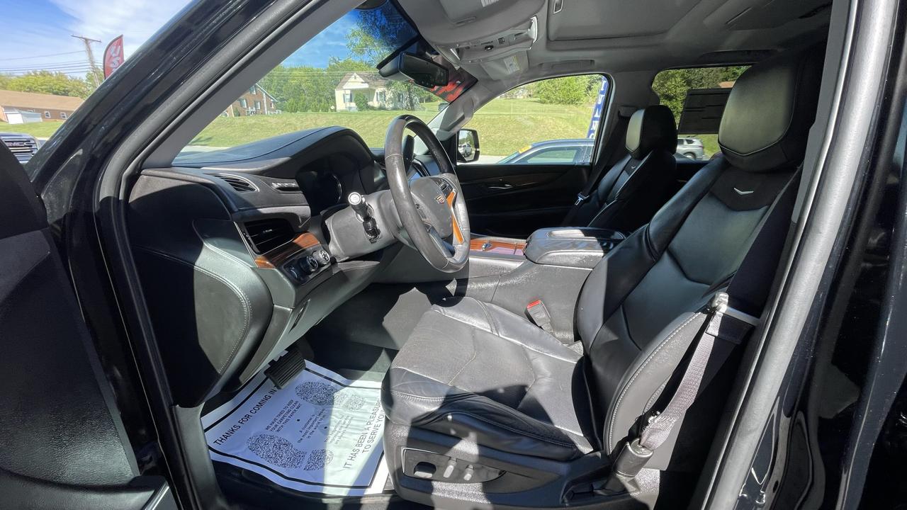 Cadillac Escalade ESV Premium 4WD 2016