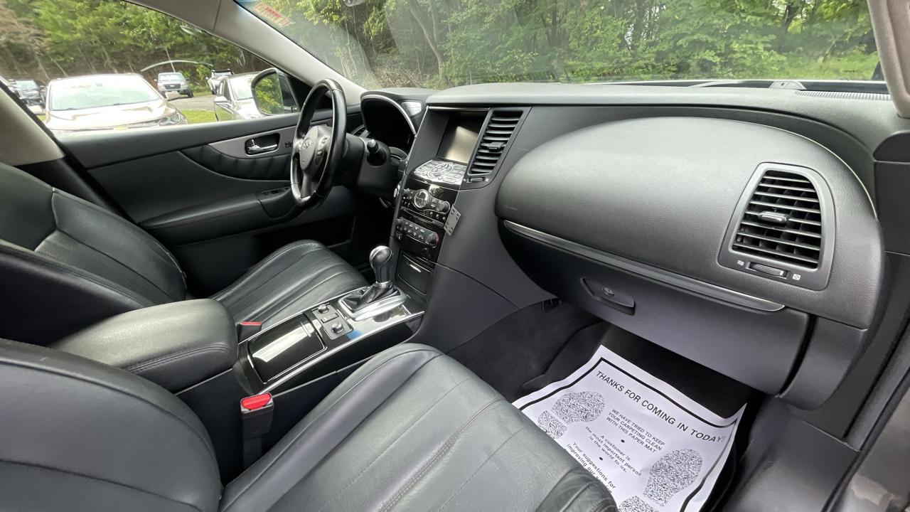 Infiniti QX70 Base AWD 2017